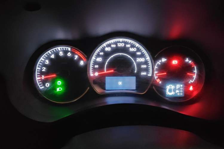 Used Renault Koleos 2010 2.5L 4x4 Comfort Edition Instrument Cluster