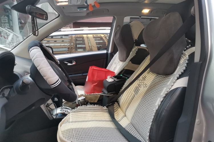 Used Renault Koleos 2010 2.5L 4x4 Comfort Edition Left Front Seat