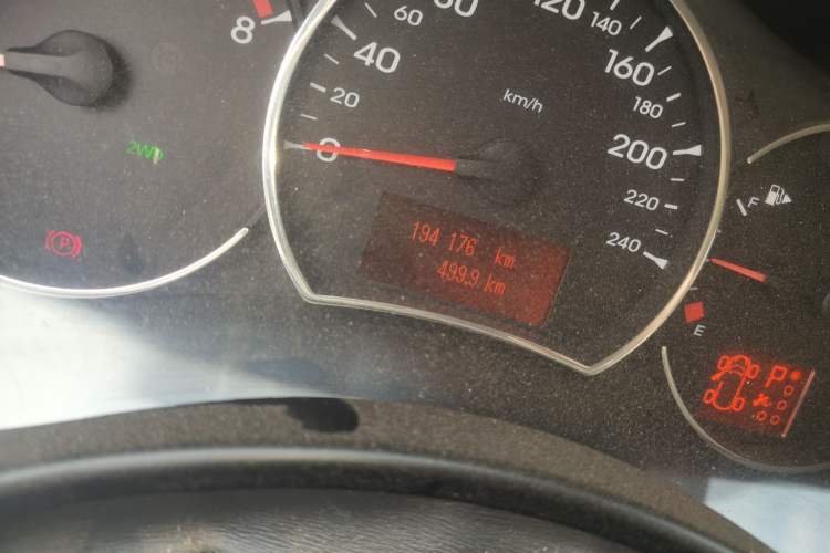Used Renault Koleos 2010 2.5L 4x4 Comfort Edition Odometer Close Up
