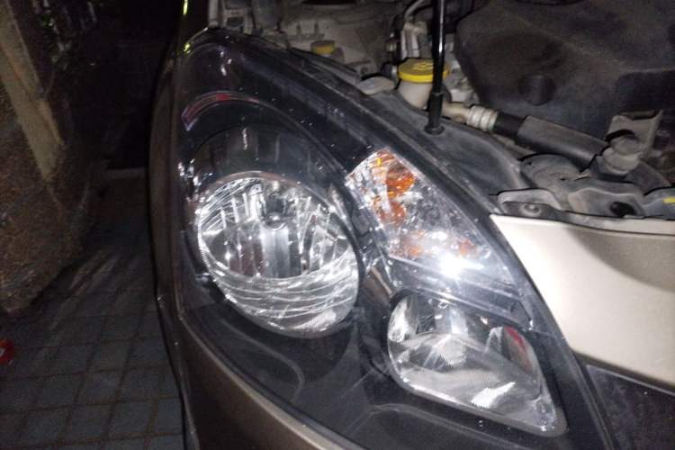 Used Renault Koleos 2010 2.5L 4x4 Comfort Edition Right Front Headlight