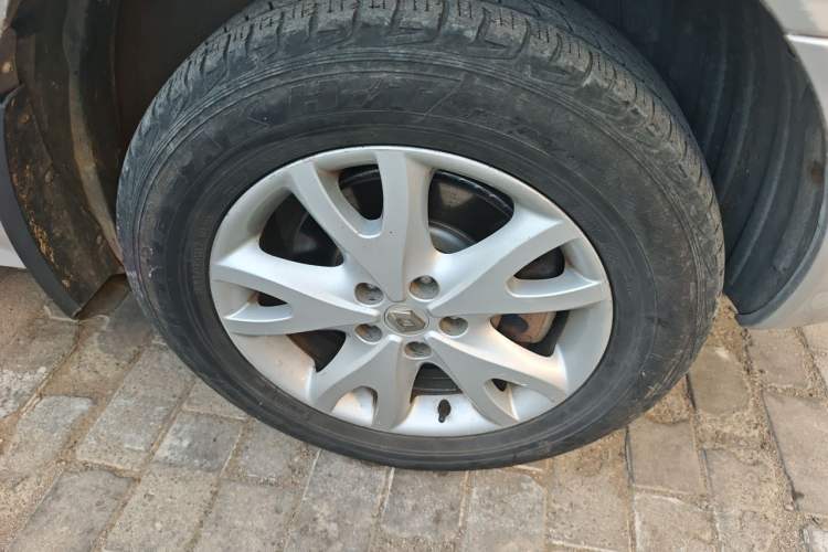 Used Renault Koleos 2010 2.5L Two-Wheel Drive Fashion Edition Right Front Wheel Hub