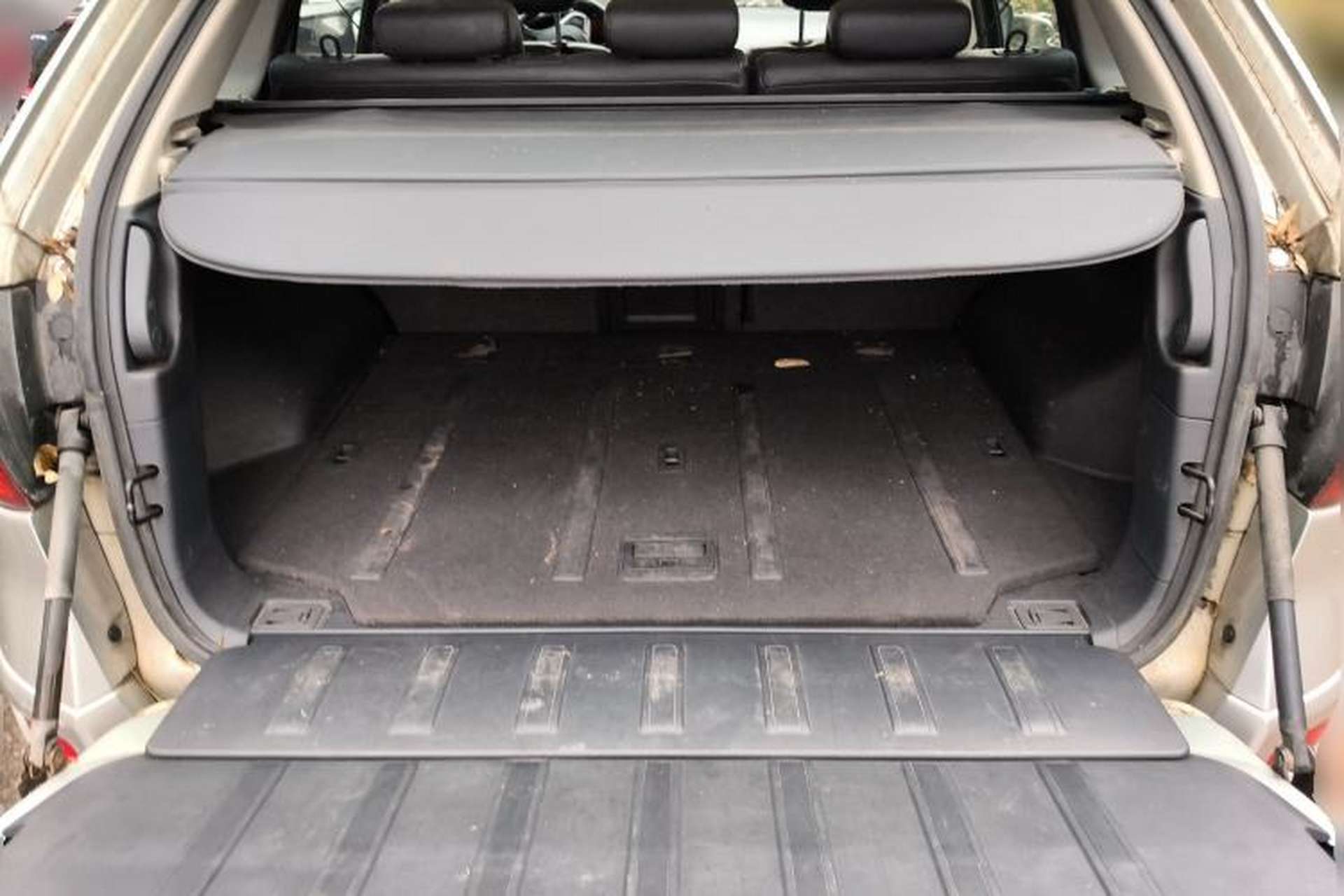 Used Renault Koleos 2010 2.5L Two-Wheel Drive Comfort Version Trunk
