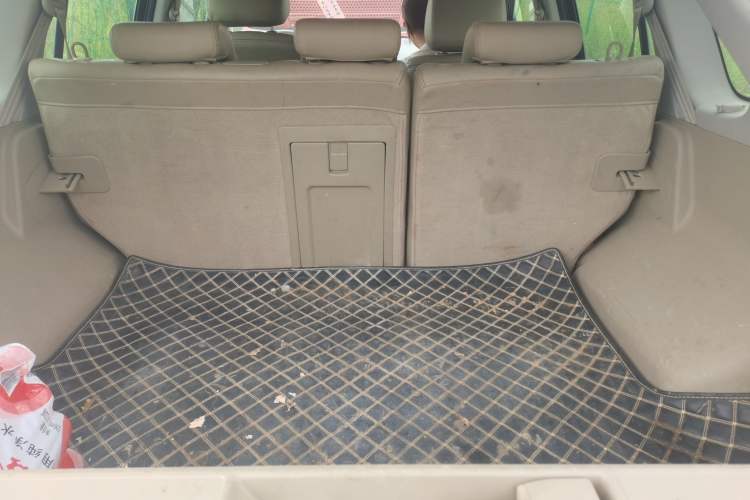 Used Renault Koleos 2010 2.5L 4x4 Comfort Edition Trunk
