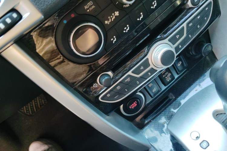 Used Renault Koleos 2010 2.5L 4x4 Comfort Edition Vehicle Key