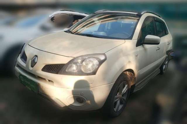 Renault Koleos 2010 2.5L Two-Wheel Drive Comfort Version مستعملة