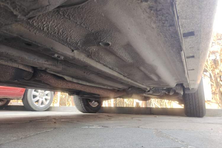 Used Renault Koleos 2010 2.5L Four-Wheel Drive Bose Limited Edition Chassis Front Left