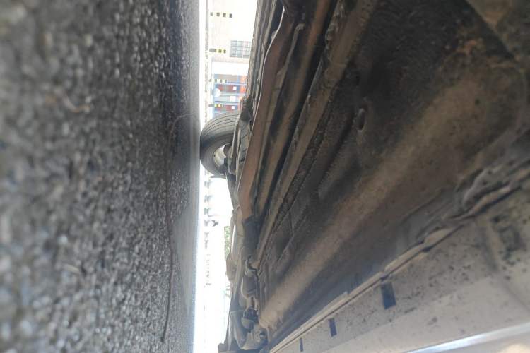 Used Renault Koleos 2010 2.5L 4x4 Comfort Edition Chassis Front Left