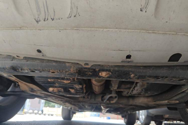 Used Renault Koleos 2010 2.5L 4x4 Comfort Edition Chassis Front