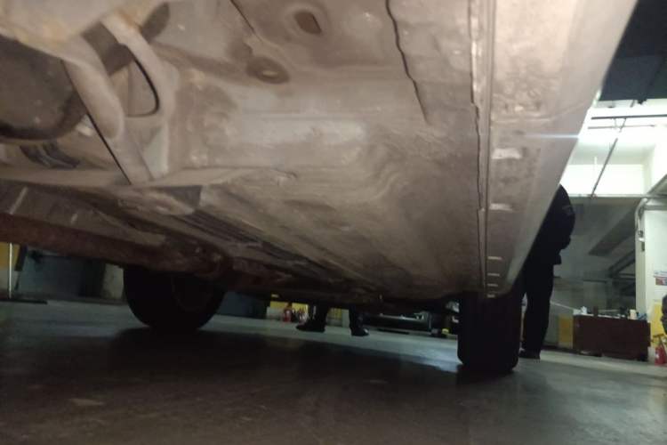 Used Renault Koleos 2010 2.5L 4x4 Comfort Edition Chassis Rear Right