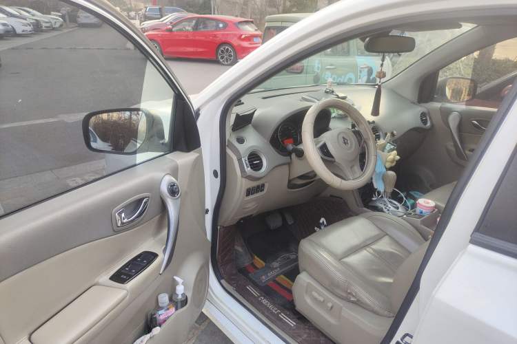 Used Renault Koleos 2010 2.5L Four-Wheel Drive Bose Limited Edition Driver Seat