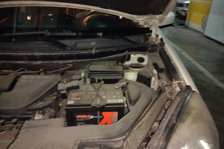 Used Renault Koleos 2010 2.5L 4x4 Comfort Edition Engine Bay Left