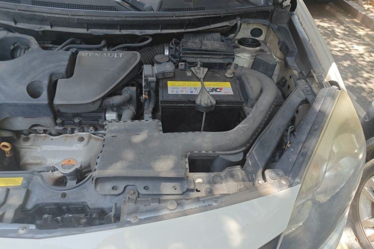 Used Renault Koleos 2010 2.5L 4x4 Comfort Edition Engine Bay Left
