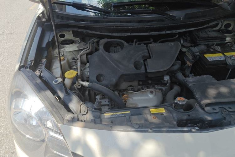 Used Renault Koleos 2010 2.5L 4x4 Comfort Edition Engine Bay Right