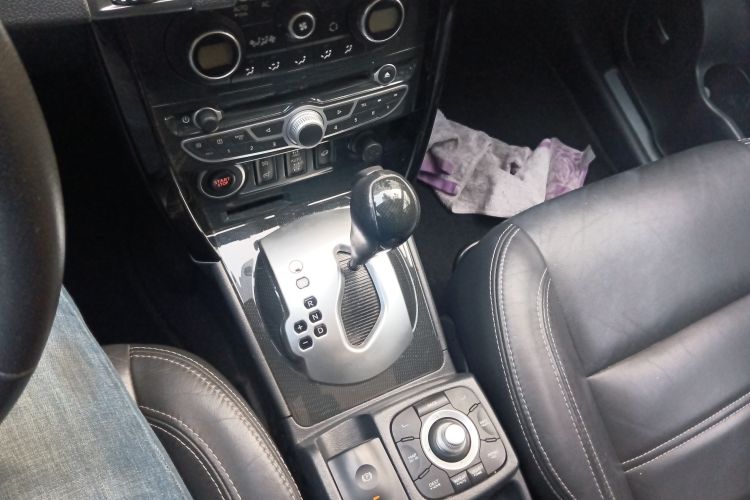 Used Renault Koleos 2010 2.5L 4x4 Luxury Version Gear Lever