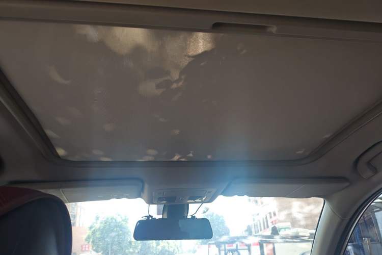 Used Renault Koleos 2010 2.5L 4x4 Comfort Edition Headliner