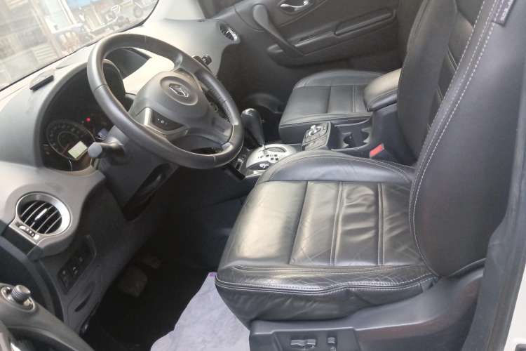 Used Renault Koleos 2010 2.5L 4x4 Luxury Version Left Front Seat