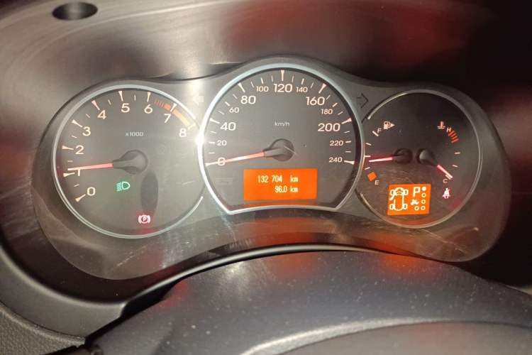 Used Renault Koleos 2010 2.5L 4x4 Comfort Edition Odometer Close Up