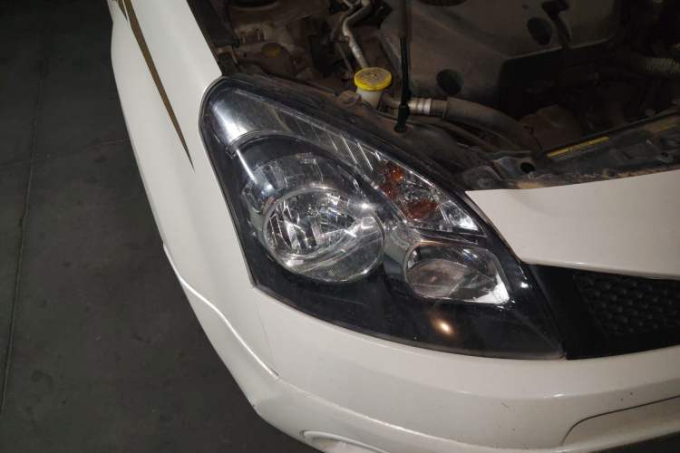 Used Renault Koleos 2010 2.5L Two-Wheel Drive Fashion Edition Right Front Headlight