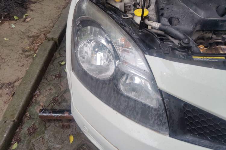 Used Renault Koleos 2010 2.5L Two-Wheel Drive Comfort Version Right Front Headlight