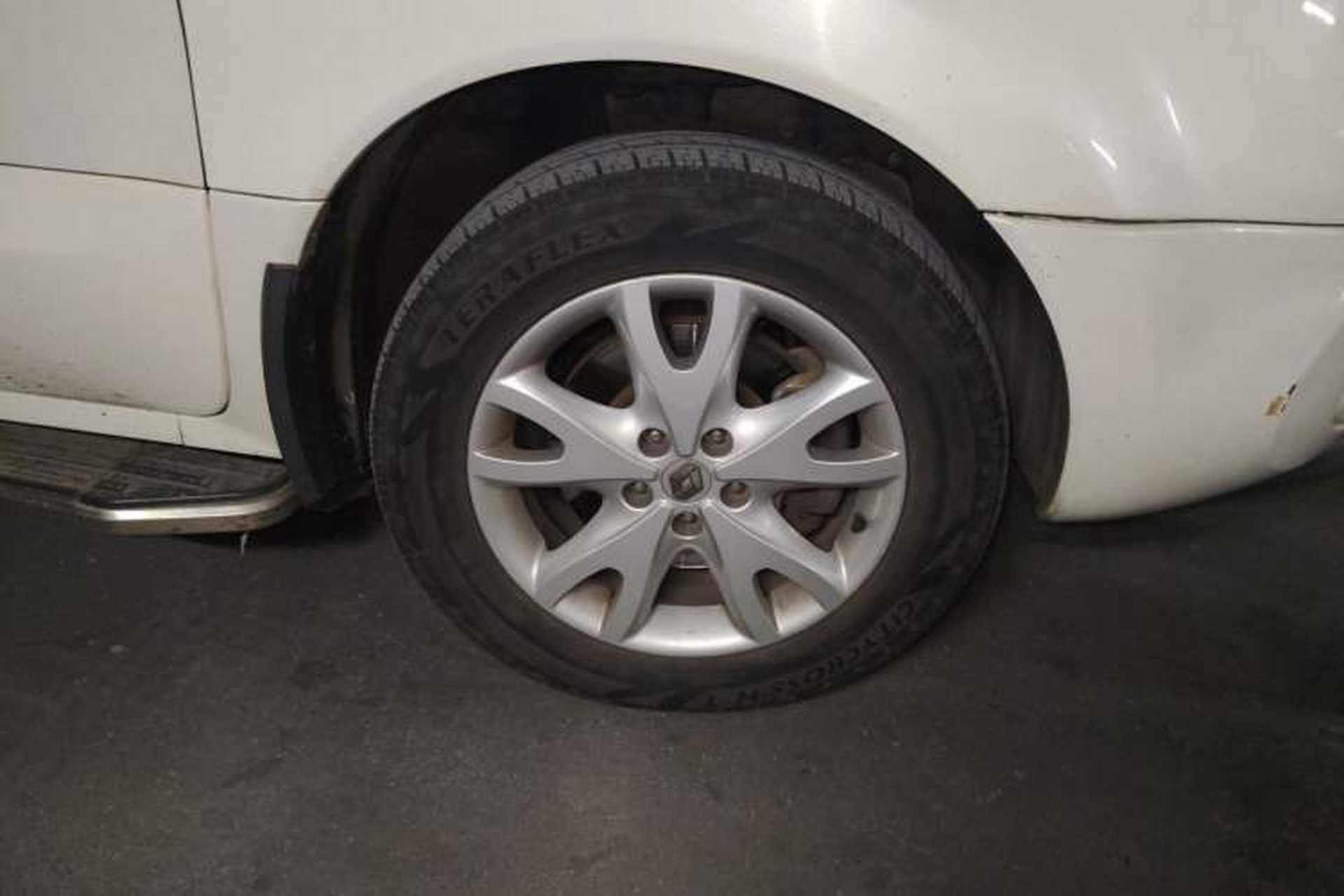 Used Renault Koleos 2010 2.5L Two-Wheel Drive Fashion Edition Right Front Wheel Hub