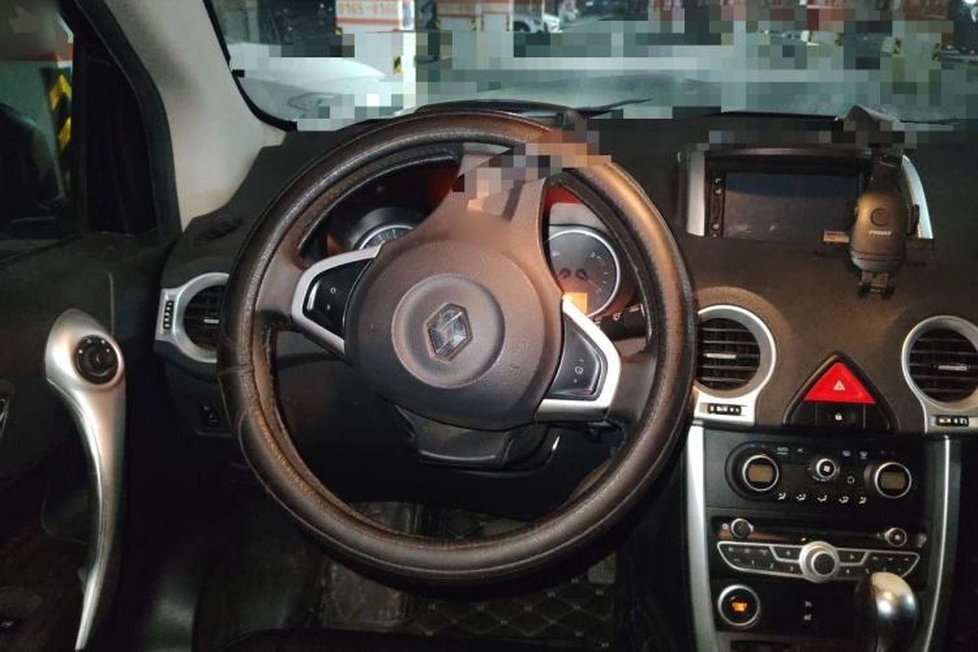 Used Renault Koleos 2010 2.5L Two-Wheel Drive Fashion Edition Steering Wheel