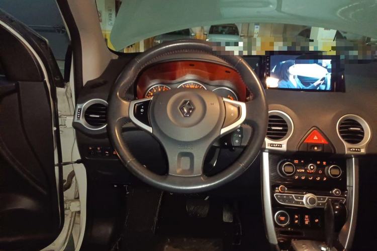 Used Renault Koleos 2010 2.5L 4x4 Comfort Edition Steering Wheel