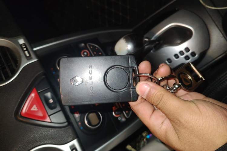 Used Renault Koleos 2010 2.5L Two-Wheel Drive Fashion Edition Vehicle Key