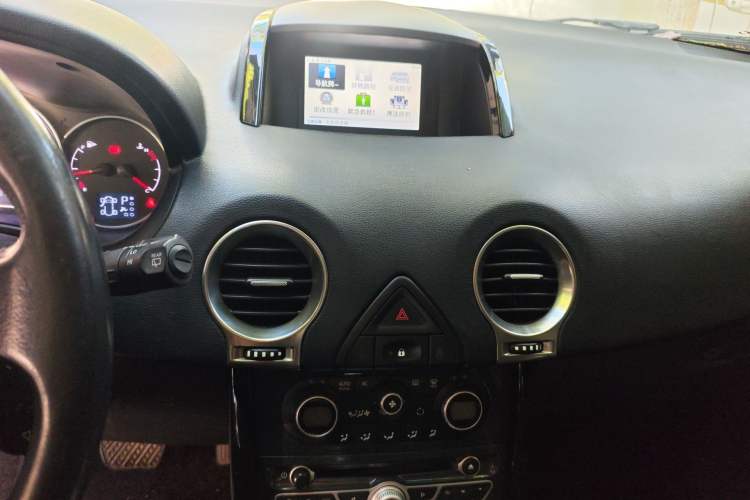 Used Renault Koleos 2012 2.5L Two-Wheel Drive Comfort Edition with Navigation Audio And AC Panel