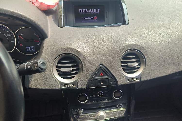 Used Renault Koleos 2012 2.5L Two-Wheel Drive Comfort Edition with Navigation Audio And AC Panel