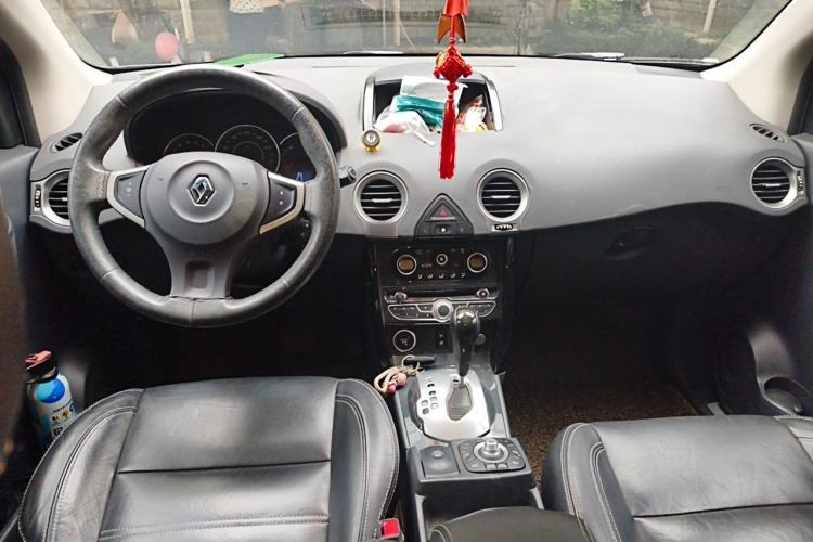 Used Renault Koleos 2012 2.5L Two-Wheel Drive Comfort Edition with Navigation Center Console