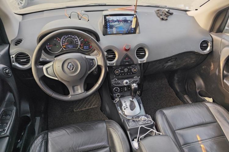 Used Renault Koleos 2012 2.5L 4x4 Comfort Edition with Navigation Center Console