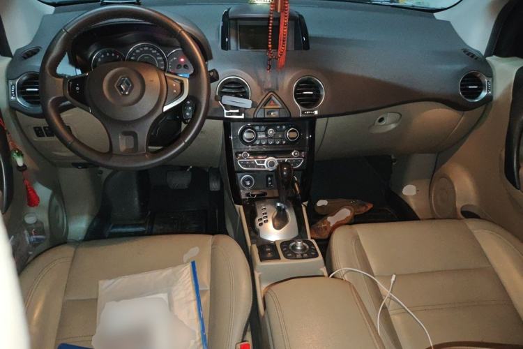 Used Renault Koleos 2012 2.5L Two-Wheel Drive Comfort Edition with Navigation Center Console