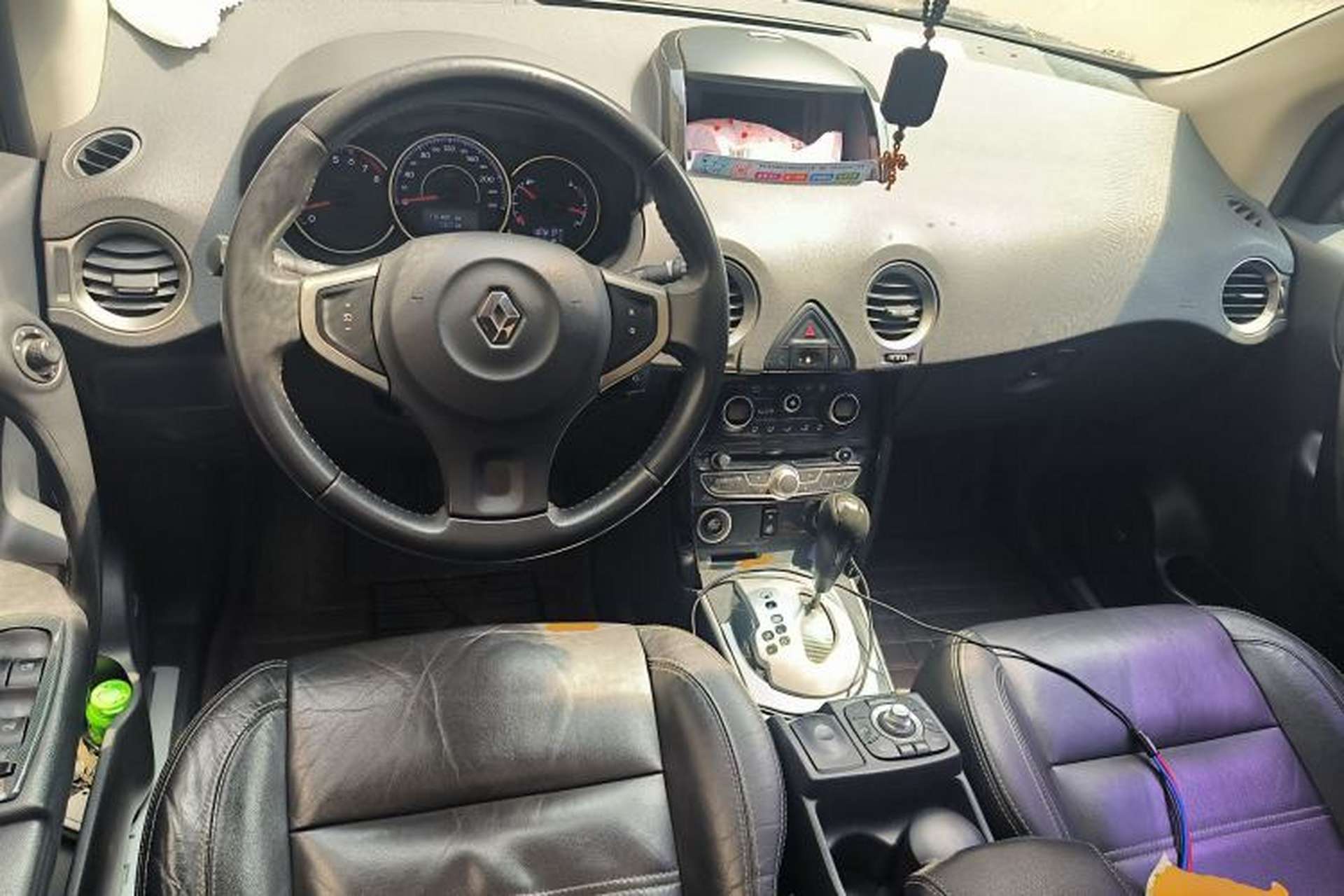 Used Renault Koleos 2012 2.5L Two-Wheel Drive Comfort Edition with Navigation Center Console