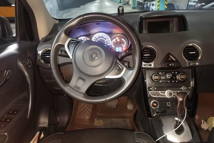 Used Renault Koleos 2012 2.5L Two-Wheel Drive Comfort Edition with Navigation Center Console
