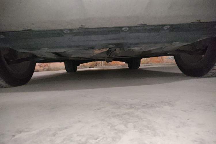 Used Renault Koleos 2012 2.5L 4x4 Comfort Edition with Navigation Chassis Front