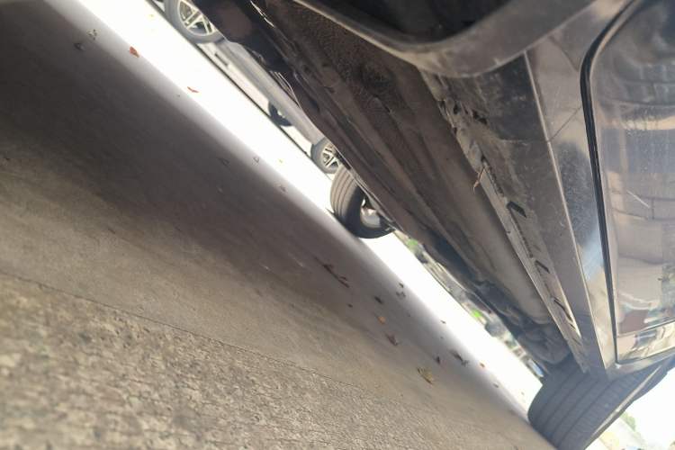 Used Renault Koleos 2012 2.5L Two-Wheel Drive Comfort Edition with Navigation Chassis Front Left