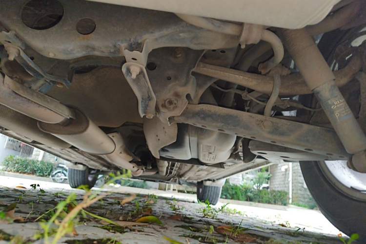 Used Renault Koleos 2012 2.5L Two-Wheel Drive Comfort Edition with Navigation Chassis Rear