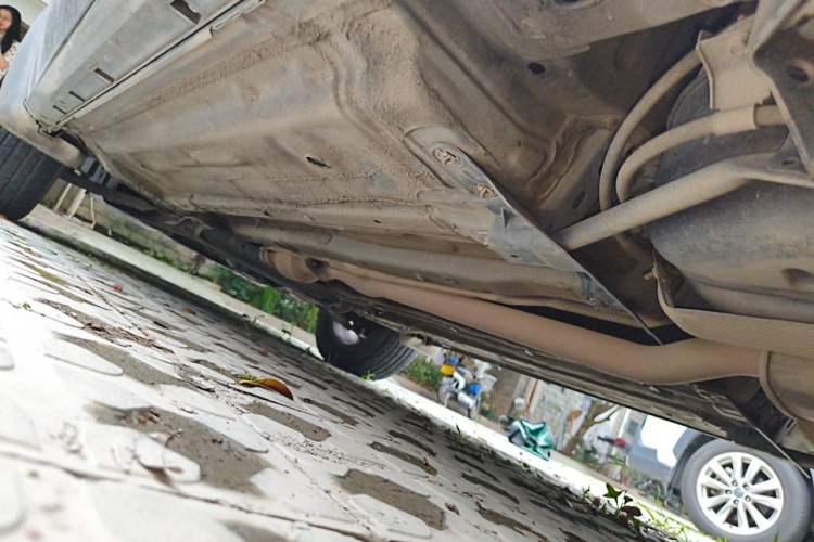 Used Renault Koleos 2012 2.5L Two-Wheel Drive Comfort Edition with Navigation Chassis Rear Left