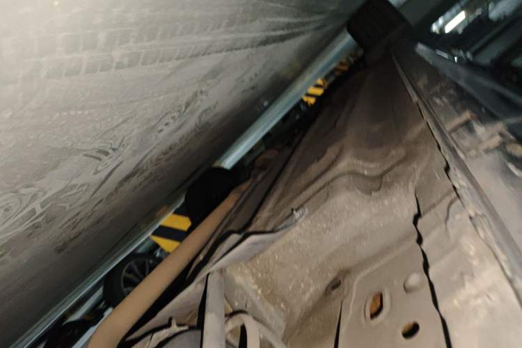 Used Renault Koleos 2012 2.5L Two-Wheel Drive Comfort Edition with Navigation Chassis Rear Left