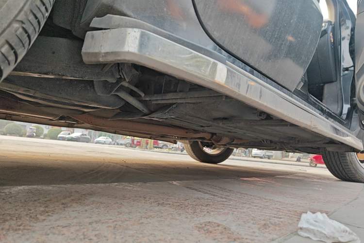 Used Renault Koleos 2012 2.5L 4x4 Comfort Edition with Navigation Chassis Rear Right
