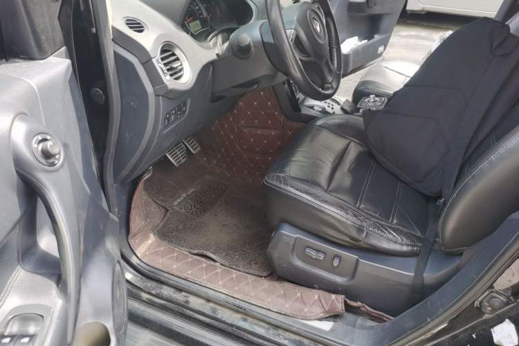 Used Renault Koleos 2012 2.5L 4x4 Comfort Edition with Navigation Driver Seat