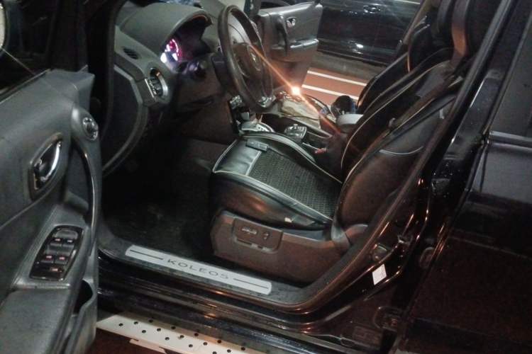 Used Renault Koleos 2012 2.5L 4x4 Comfort Edition with Navigation Driver Seat