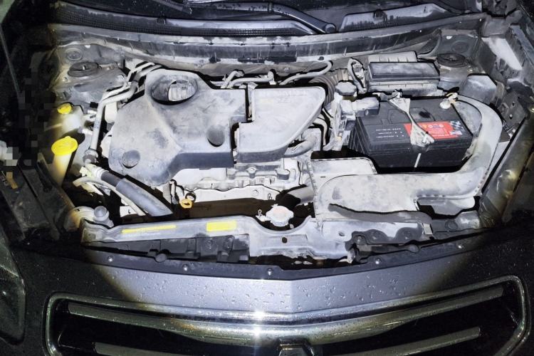 Used Renault Koleos 2012 2.5L 4x4 Luxury Navigation Edition Engine Bay