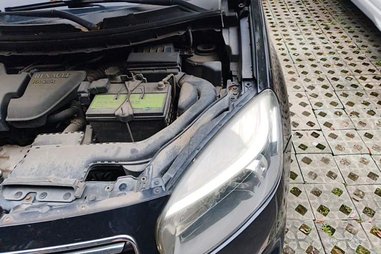 Used Renault Koleos 2012 2.5L Two-Wheel Drive Comfort Edition with Navigation Engine Bay Left