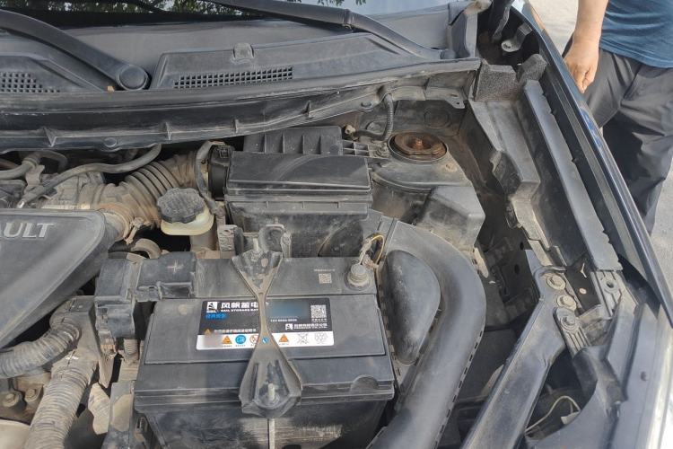 Used Renault Koleos 2012 2.5L Two-Wheel Drive Comfort Edition with Navigation Engine Bay Left