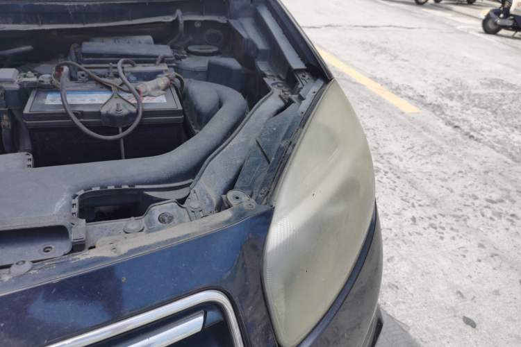 Used Renault Koleos 2012 2.5L 4x4 Comfort Edition with Navigation Engine Bay Left