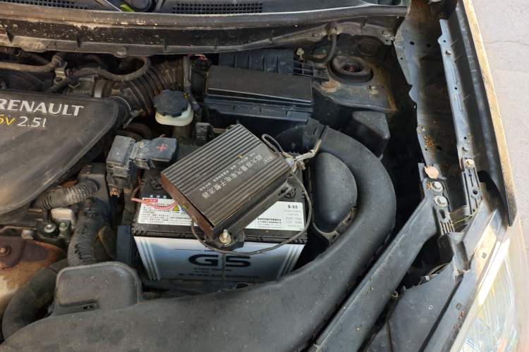 Used Renault Koleos 2012 2.5L Two-Wheel Drive Comfort Edition with Navigation Engine Bay Left