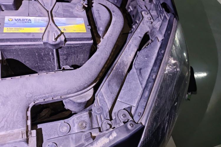 Used Renault Koleos 2012 2.5L Two-Wheel Drive Comfort Edition with Navigation Engine Bay Left