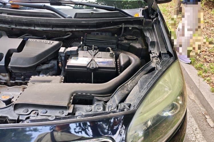 Used Renault Koleos 2012 2.5L 4x4 Comfort Edition with Navigation Engine Bay Left