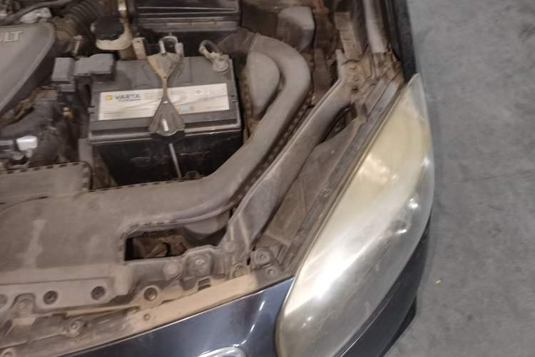 Used Renault Koleos 2012 2.5L Two-Wheel Drive Comfort Edition with Navigation Engine Bay Left